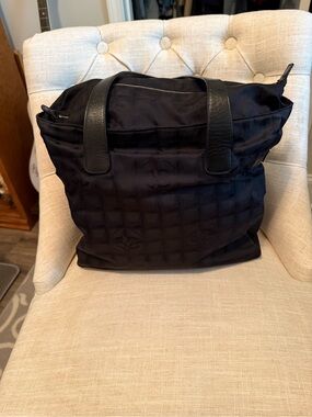 ChanelBlack Quilted Tote Bag with Leather Handles
